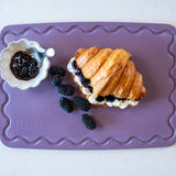 Maison Apprêt Classique Chopping Board in lilac, showing a smooth wooden surface with carved edges and a stylish finish.