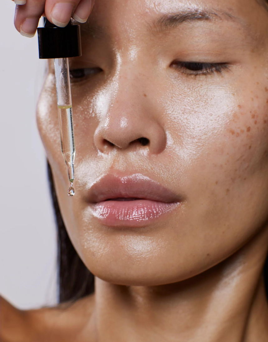 Hunter Lab Lipid Vitamin Face Oil in a 30ml bottle, part of the Bath & Body collection, showing the product packaging.
