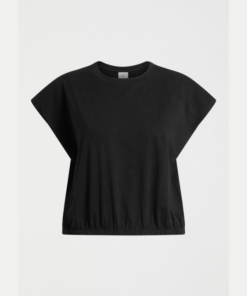 Elk Kruis Tee in burnt chocolate color, casual clothing with a relaxed fit and simple design, displayed on a plain background.