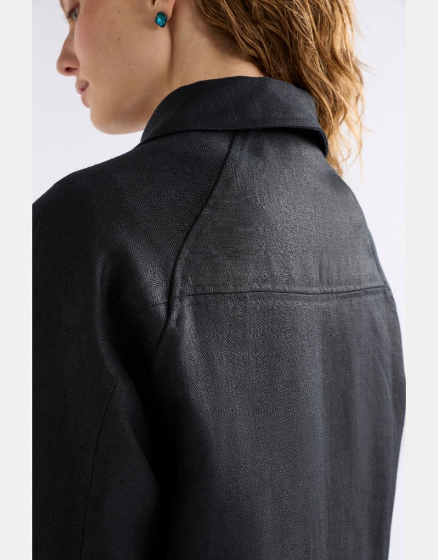 Elk Altairs Jacket in burnt chocolate color, showcasing a stylish outdoor clothing piece with a comfortable fit and durable fabric.