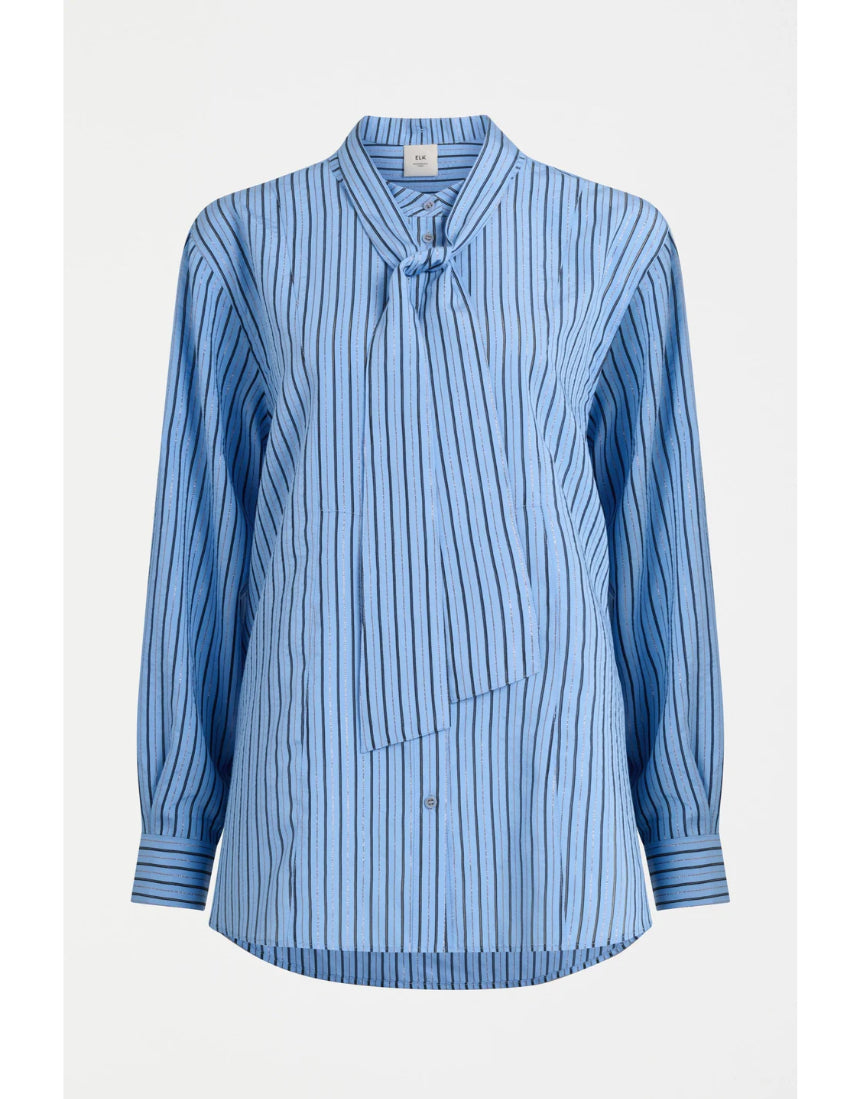 Elk Hedi Shirt in chambray stripe, casual men's clothing with a button-up front and long sleeves, featuring a relaxed fit.