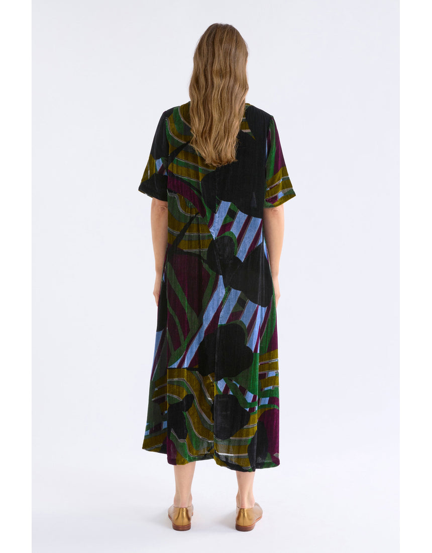 ELK The Label Reihen Dress in Stribe Burnout fabric, featuring a stylish, relaxed fit with intricate pattern and soft fabric.