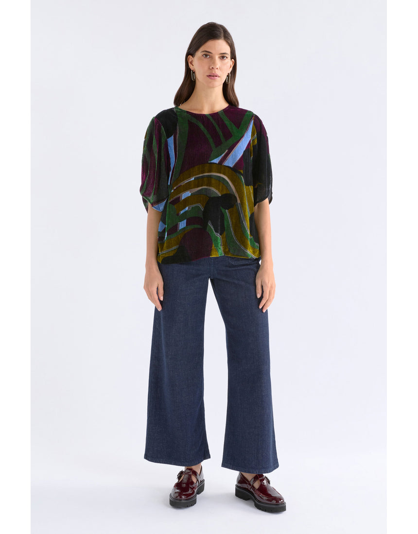 ELK The Label Reihen Top in Stribe Burnout, featuring a stylish, casual women's tops design with a textured burnout fabric.