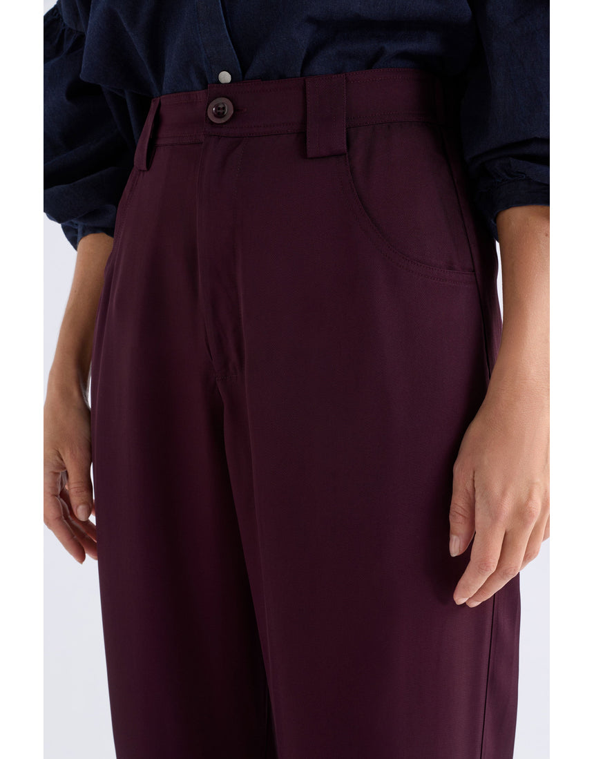 ELK The Label Hullu Pant in Shiraz color, showing soft fabric and relaxed fit, designed for casual wear.