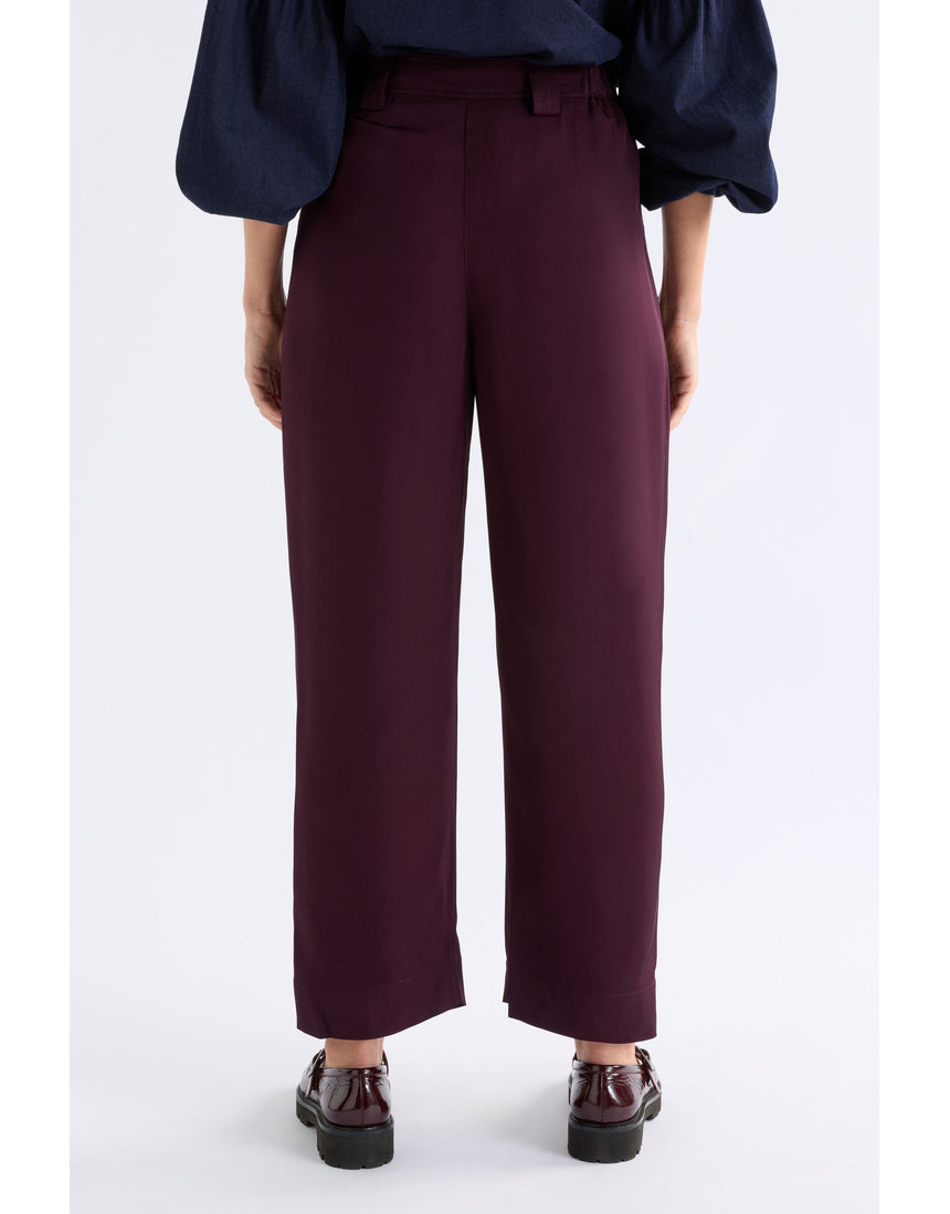 ELK The Label Hullu Pant in Shiraz color, stylish women's pants with a relaxed fit and soft fabric, displayed on a model.