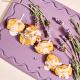 Maison Apprêt Classique Lilac chopping board with a smooth surface and rounded edges, ideal for kitchen prep and food presentation.