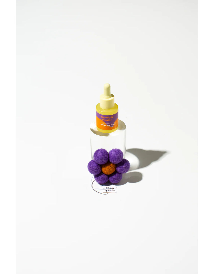 Grace & James Tigerlily & Jasmine felt air freshener with floral design and fresh scent in natural beige and colorful accents.