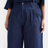 Dark blue Elk Decla Jean with classic denim styling, featuring a slim fit and five-pocket design.
