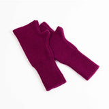 Maison Fanli Julia mittens in vibrant fuchsia color, cozy gloves with a stylish design, perfect for cold weather.