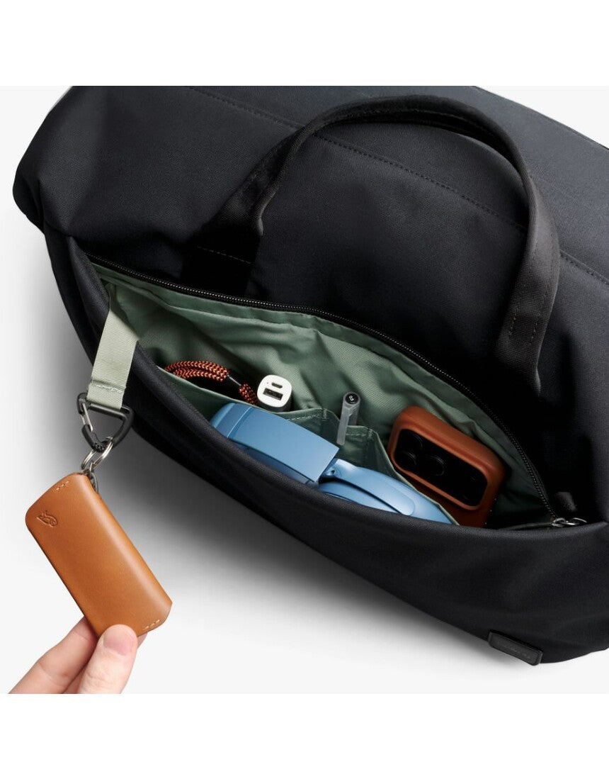 Bellroy Classic Duffel 35L in Black – product view 5