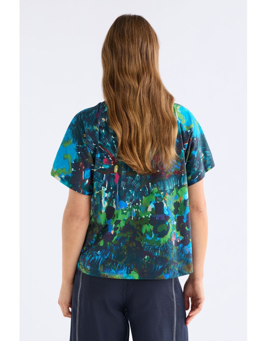 ELK The Label Haki short sleeve T-shirt in Landskap Night with a casual fit and graphic design, displayed on a plain background.