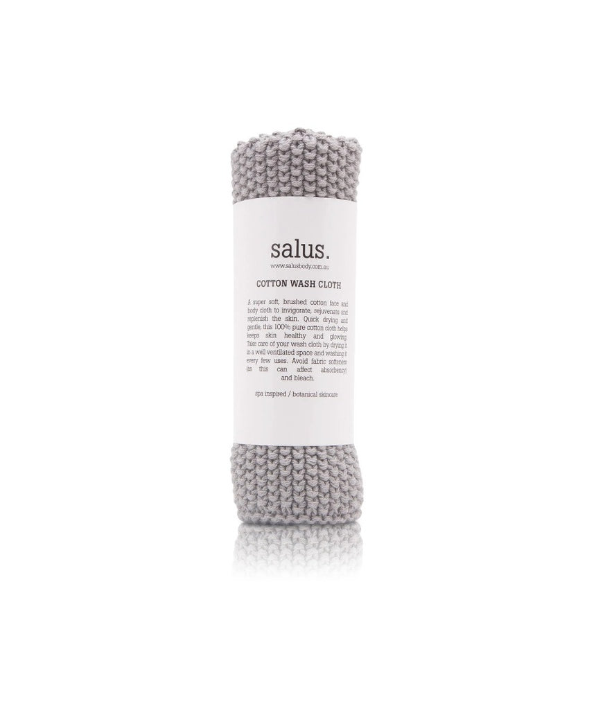 Salus Cotton Wash Cloth, soft bath accessory made of cotton, ideal for gentle cleansing and skincare in the bathroom.