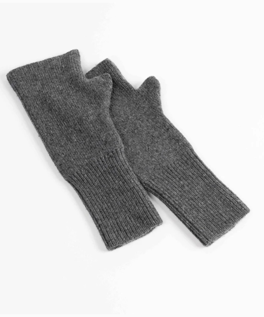 Julia Mittens - Dark Grey, gloves, Maison Fanli - Say It Sister