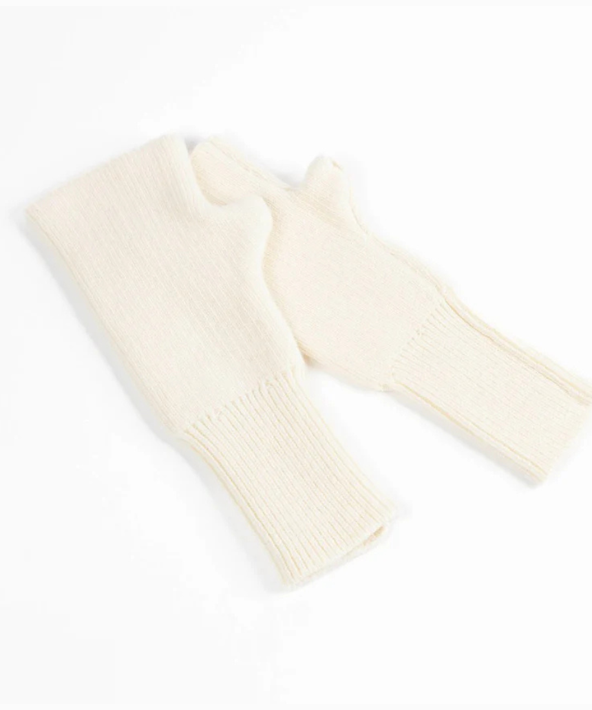Julia Mittens - Cream, gloves, Maison Fanli - Say It Sister